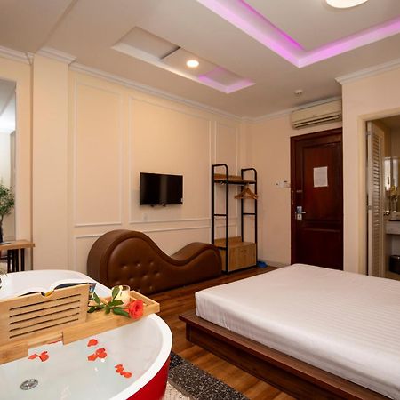 Quy Hung Hotel Central Хошимин Екстериор снимка