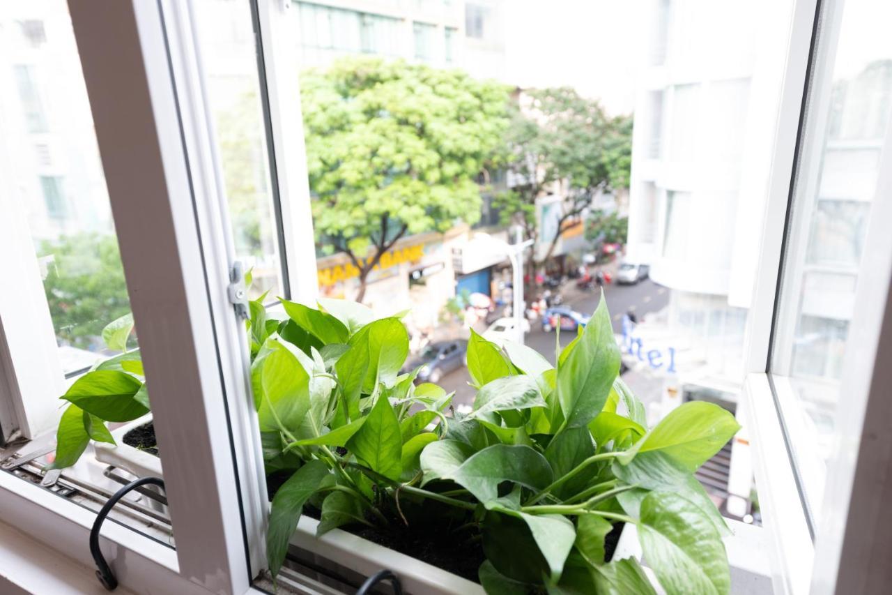 Quy Hung Hotel Central Хошимин Екстериор снимка