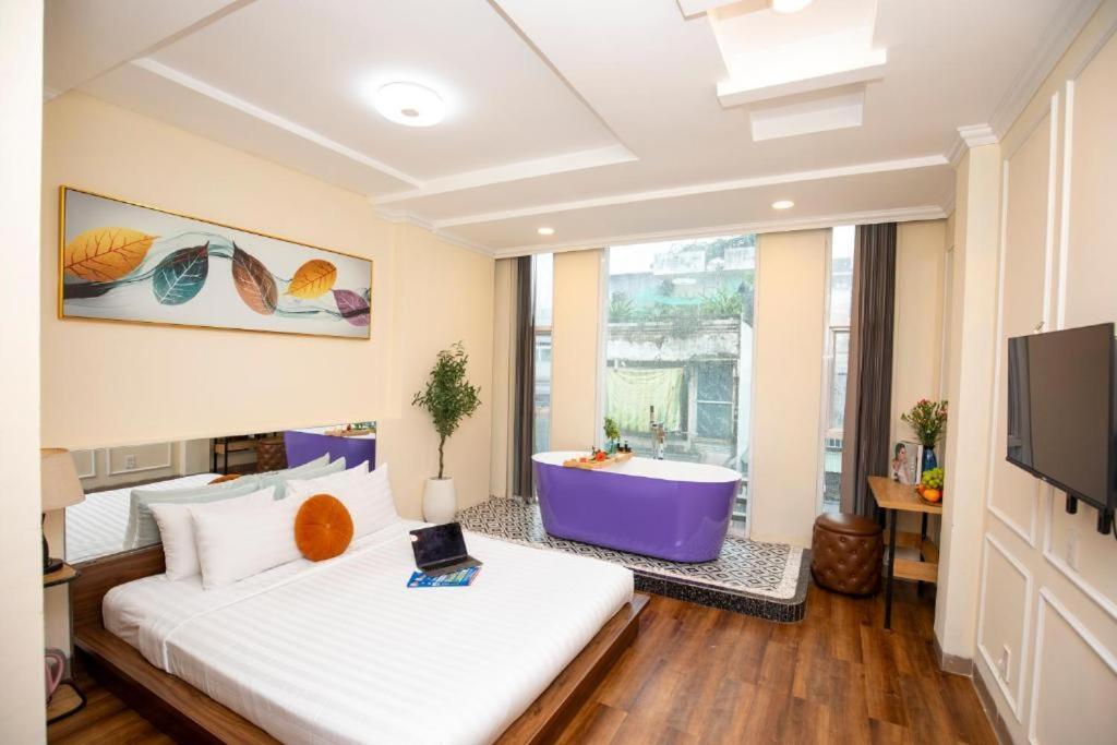 Quy Hung Hotel Central Хошимин Екстериор снимка