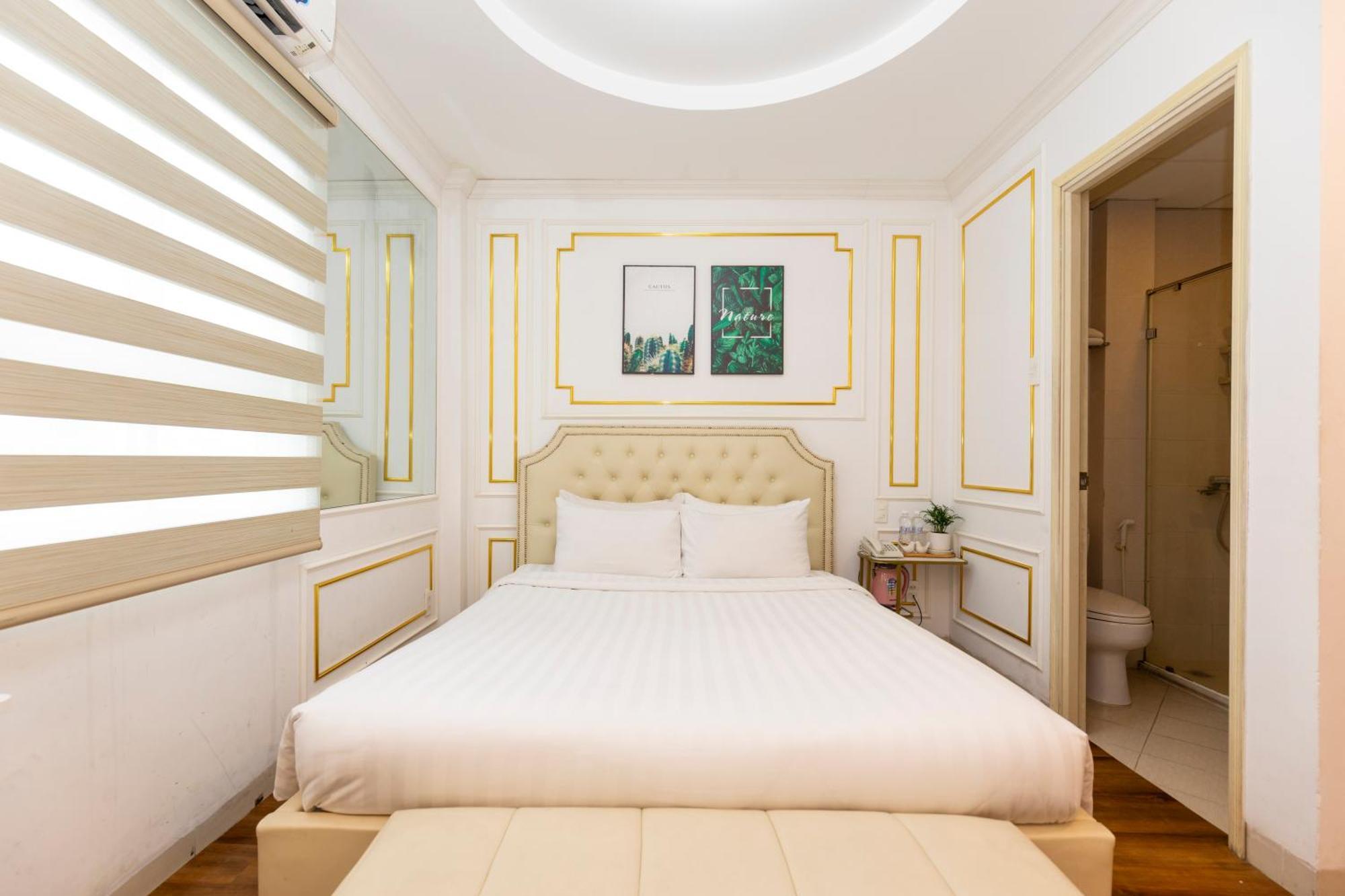 Quy Hung Hotel Central Хошимин Екстериор снимка
