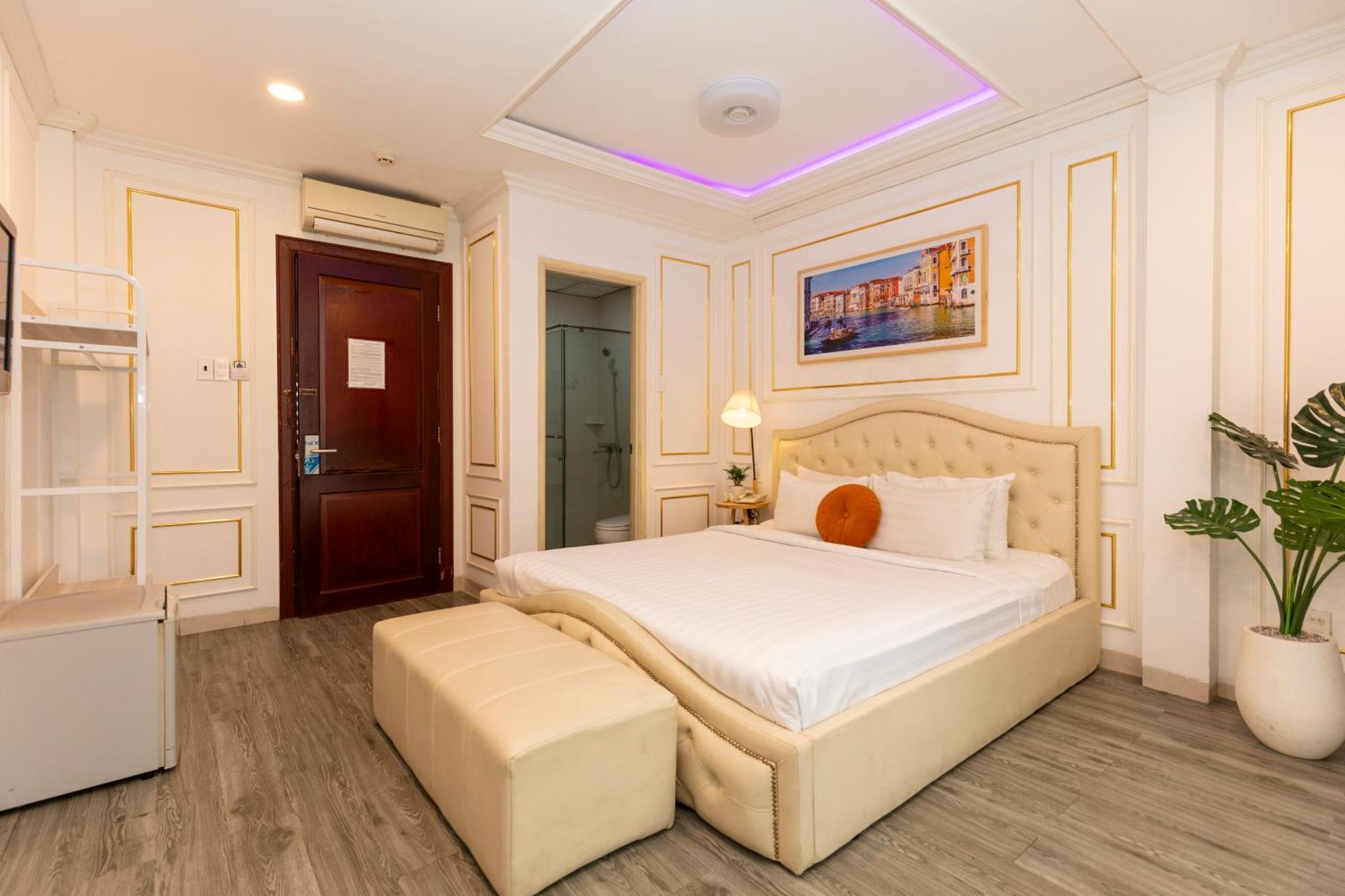 Quy Hung Hotel Central Хошимин Екстериор снимка