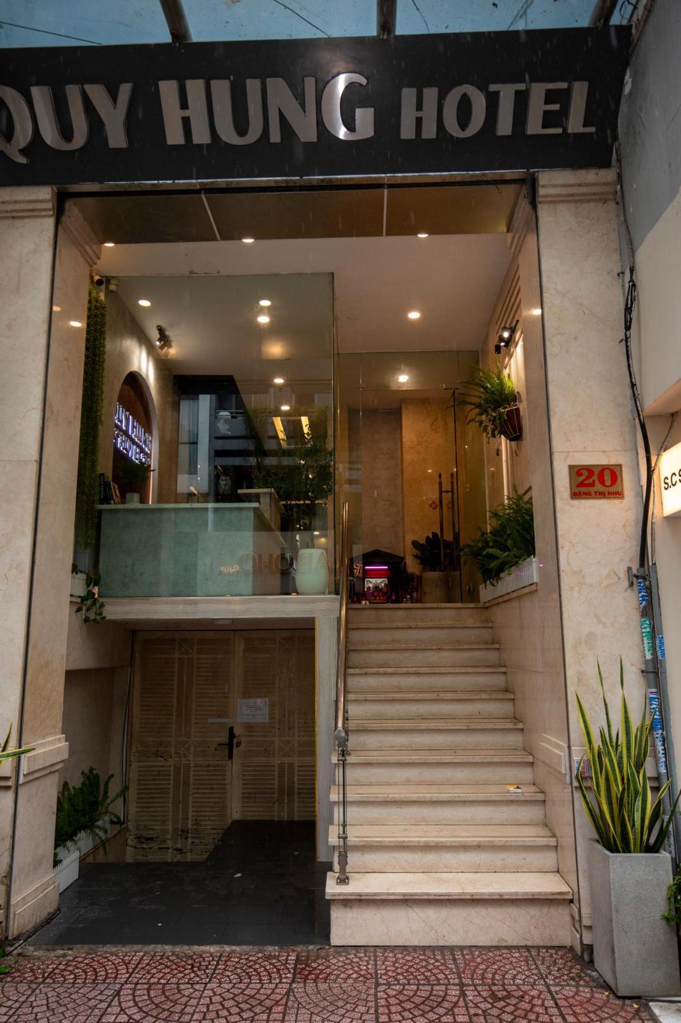 Quy Hung Hotel Central Хошимин Екстериор снимка