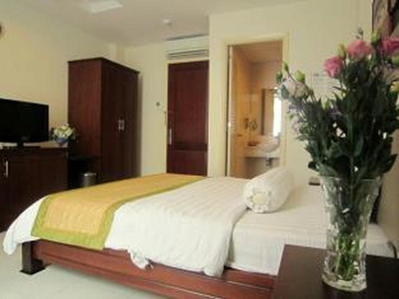 Quy Hung Hotel Central Хошимин Екстериор снимка